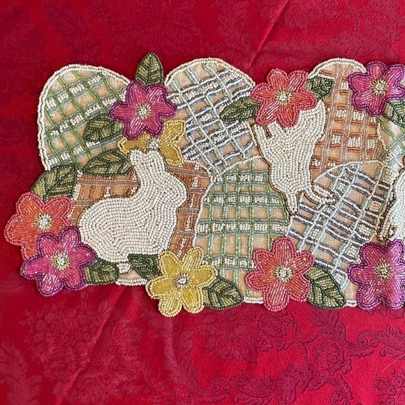 Brand New Colorful 36" Easter Bunnies Eggs Floral Spring Beaded Table Runner - Picture 4 of 13
